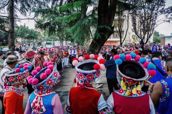 彝族传统节日：庆典、祭祀与社区团结