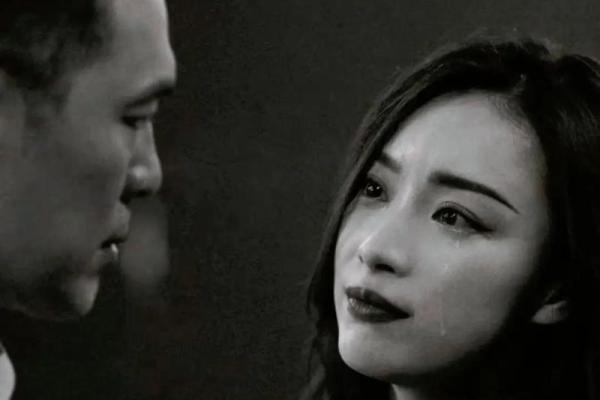 解读梦中下雨的寓意与情感暗示