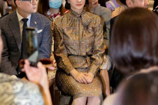 自信与优雅并存的女性名字解析