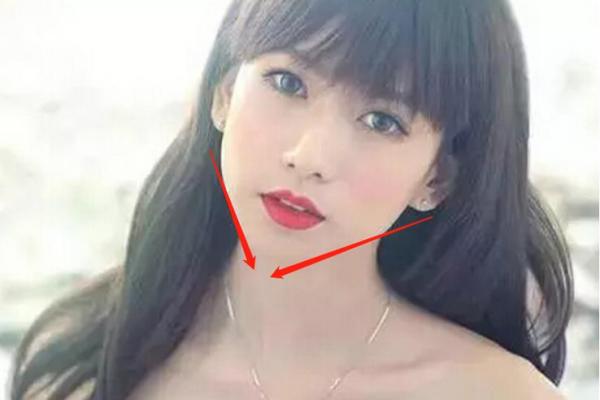 下巴宽的女人面相解析：性格与命运的深层联系