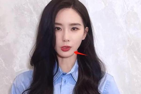嘴歪面相的深层含义：揭示不为人知的性格密码