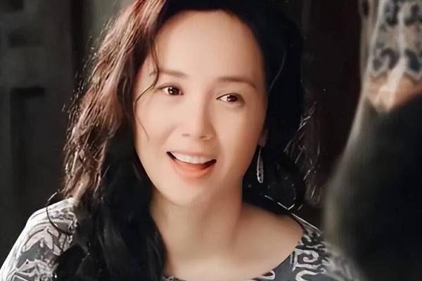 蒋雯丽面相解析：从面部特征看她的性格与人生轨迹