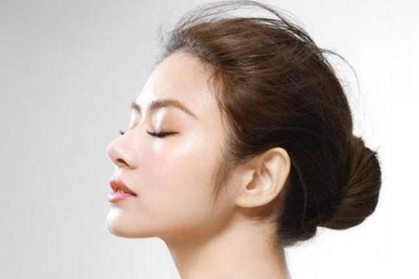 木偶纹面相的深层含义与心理解析