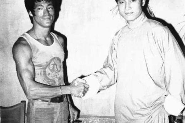 李小龙生辰八字与武道之路的关系