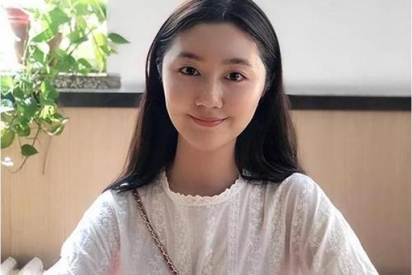 董可心：慧心灵动，未来可期——姓名运势之璀璨星辰