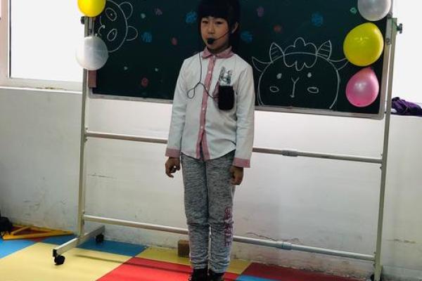 阳光宝贝：解读六月出生女孩名字中的阳光元紿