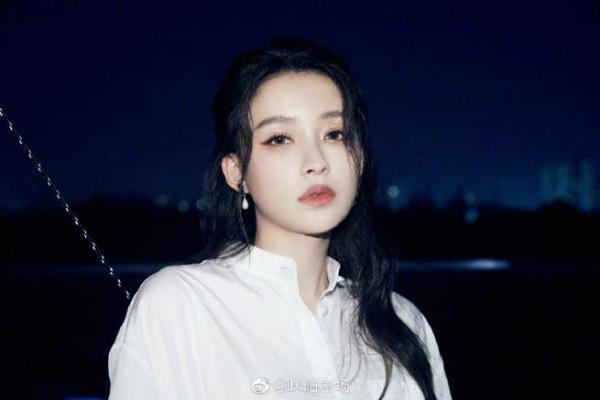 郭采杰面相解析：富贵相的奥秘与智慧