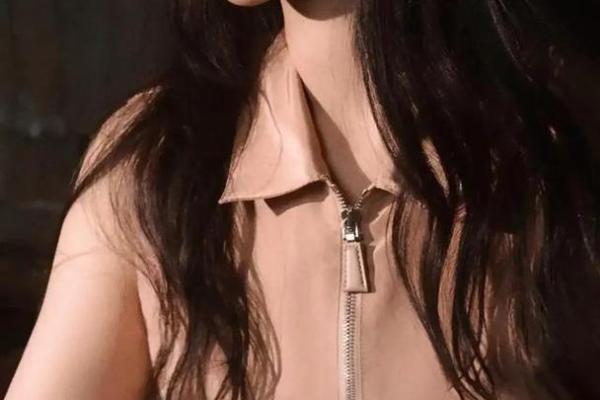 杨紫命理大起底：揭秘她的成功之道与星途坦荡之谜
