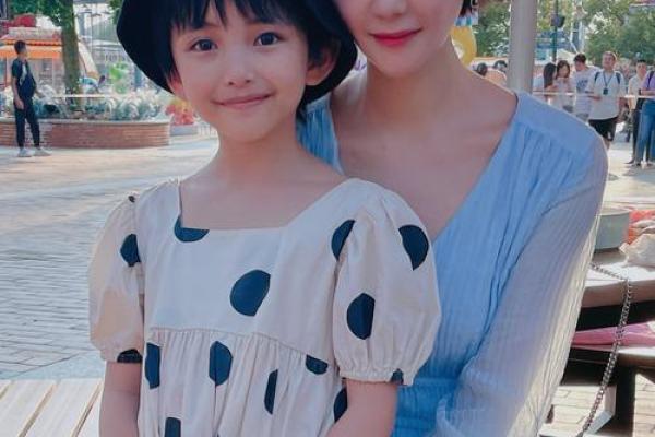 郭洛伊：星光璀璨，好运连连的幸运姓名！