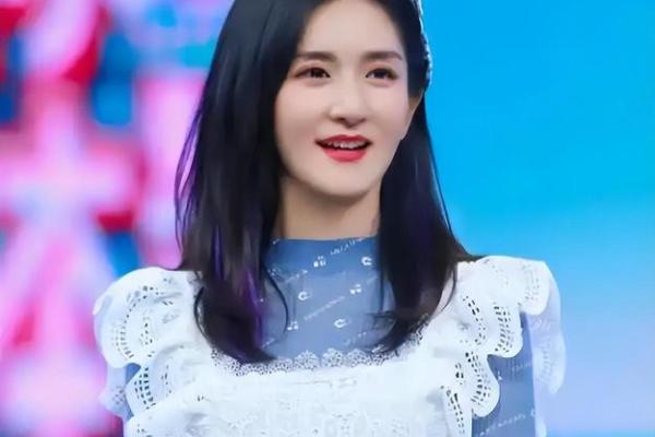娱乐圈隐秘真相：谢娜命理分析，无子之谜大揭秘！