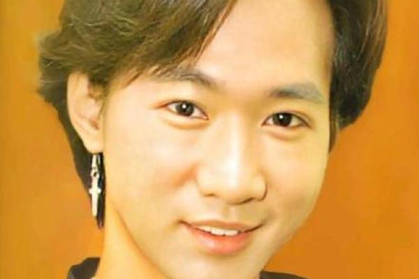 黄家驹生辰八字揭秘