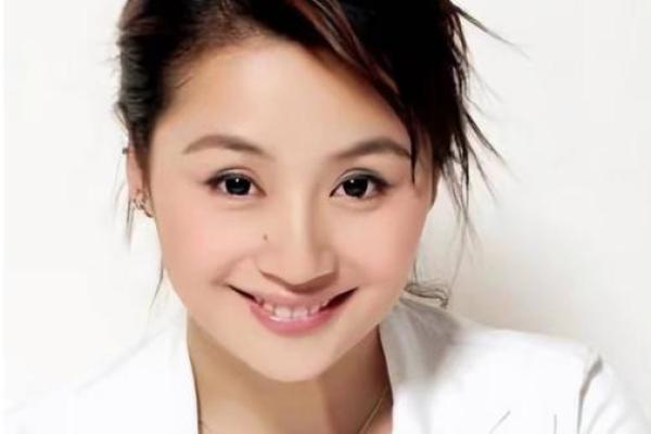 曹颖面相解析：鼻子痣的独特含义与运势影响
