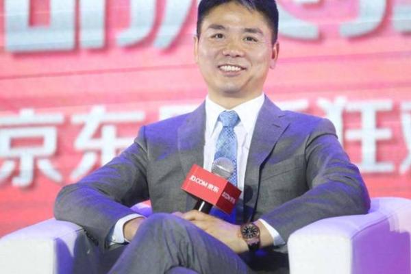 神秘八字解析：刘强东人生轨迹，从贫民窟到商业帝国