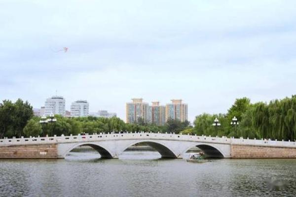 铁马行修，名字见证时光流轿