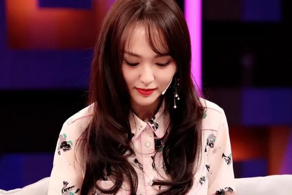 揭秘明星命运：唐嫣命理师透露婚期大猜想！
