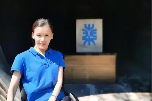 陈嘉华：吉祥如意，才华横溢，人生赢家之选