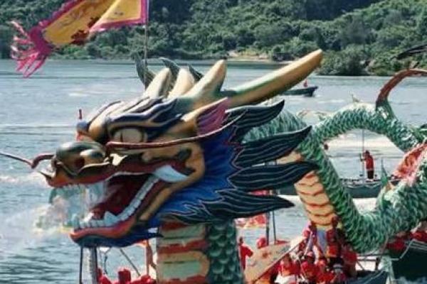 端午龙舟竞渡，传承千年民俗的壮丽画卷