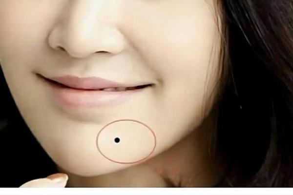 女生必备！5种正确痣相让你运势加分