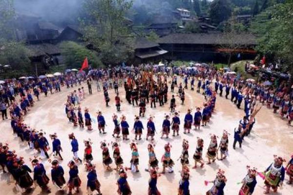 马背民族的传统盛会：内蒙古端午节民俗探秘