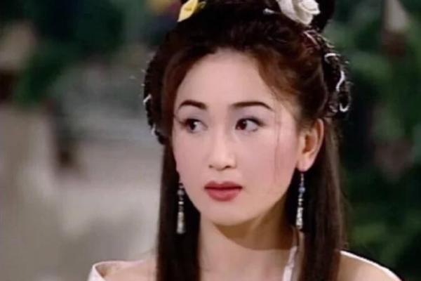 温碧霞命运揭秘：星盘解读，美丽背后的运势秘密！