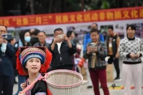 桃花盛开，壮族歌圩：三月三民俗盛宴