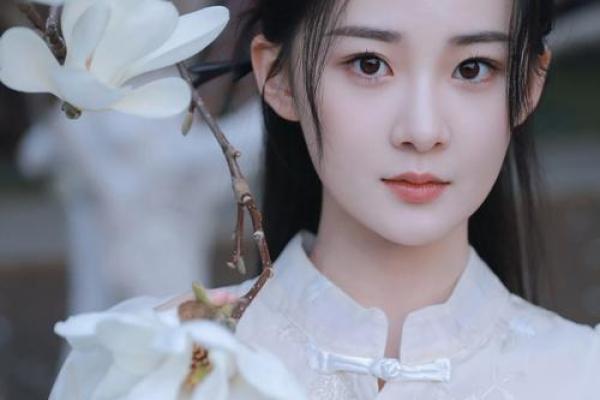 眼似秋水，面如春花——面相中的清纯之美